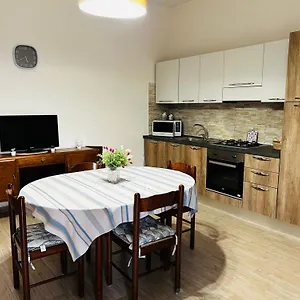 https://happy-home-bisciano.sicilyhotelsitaly.net